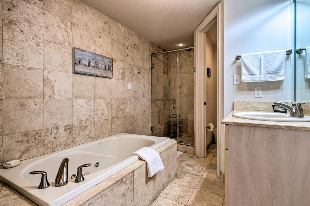 Sunny Beachfront Biloxi Condo With Resort Amenities! Extérieur photo